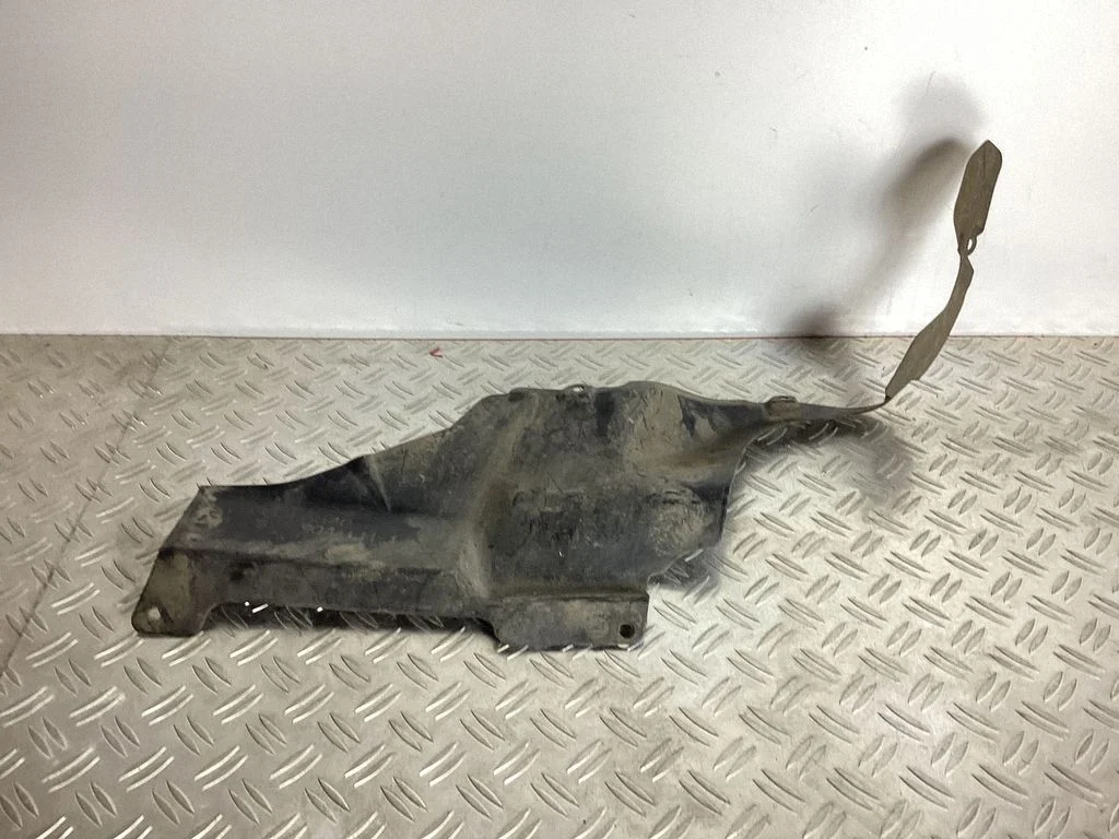 Front mudguard – Lexus LX 470 (1998-2007)