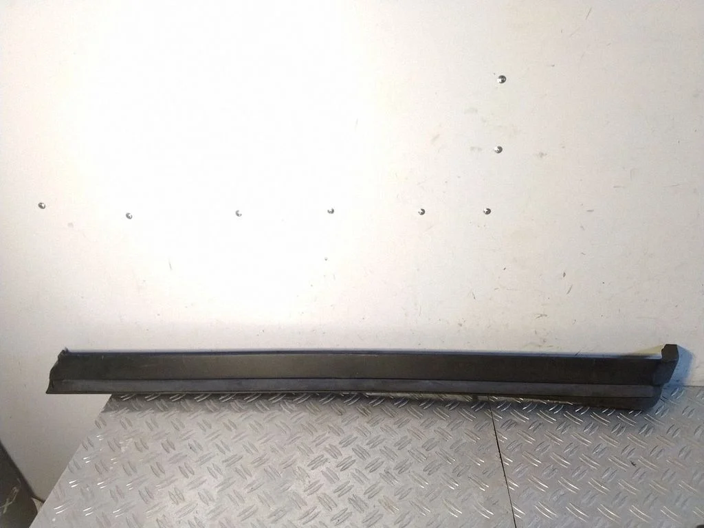 Front door trim (molding) – Lexus RX III (2008-2015)