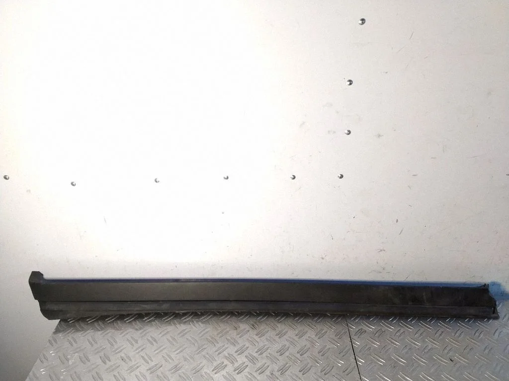 Front door trim (molding) – Lexus RX III (2008-2015)