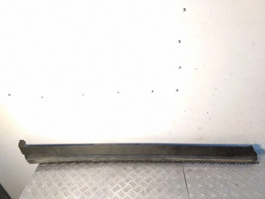 Front door trim (molding) – Lexus RX III (2008-2015)