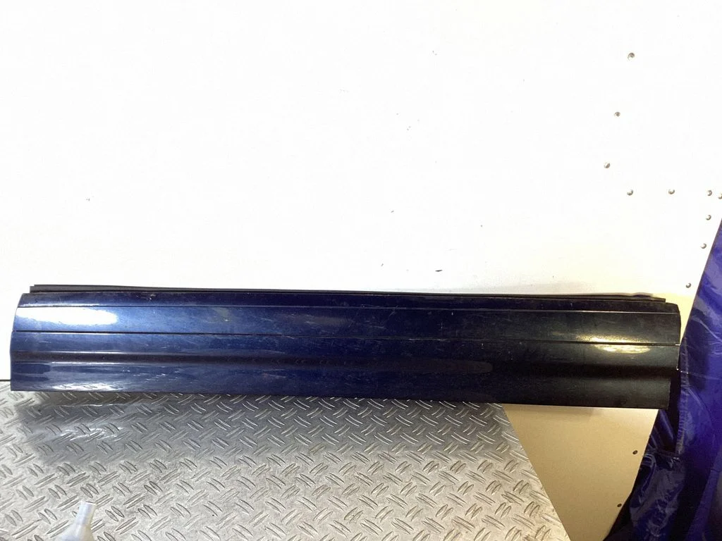 Front door trim (molding) – Porsche Cayenne (92A) (2010-2017)