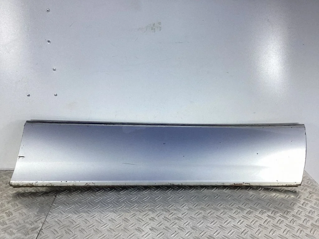 Front door trim (molding) – Lexus LS UCF30 (2001-2007)