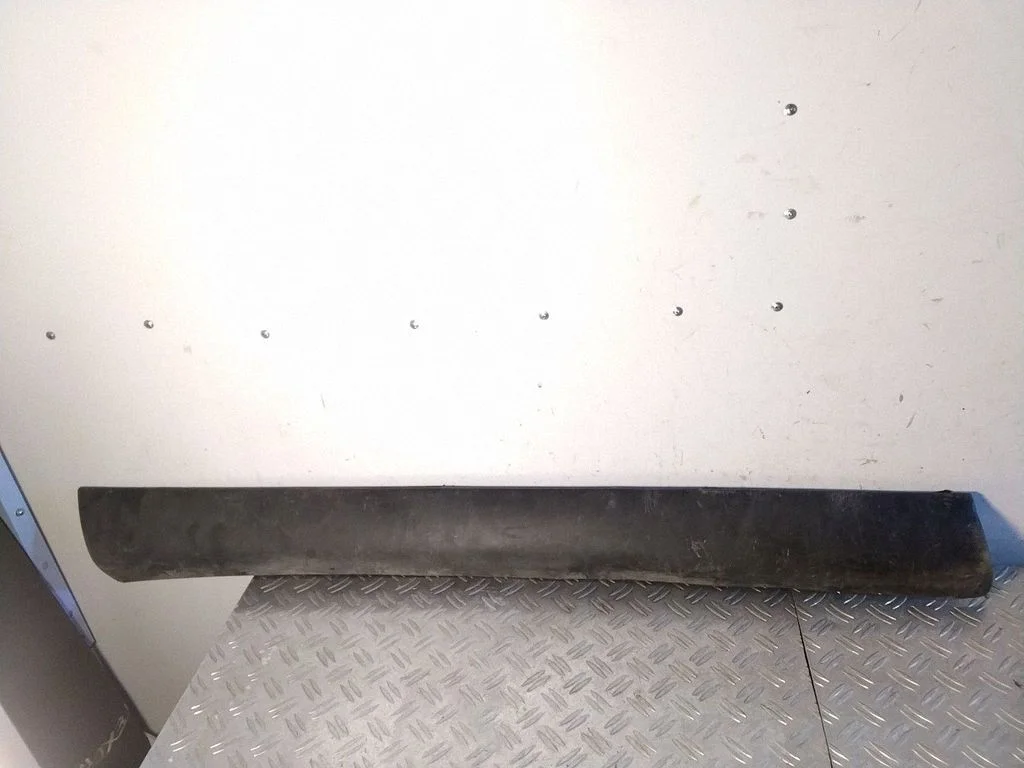 Front door trim (molding) – Lexus RX III (2008-2015)