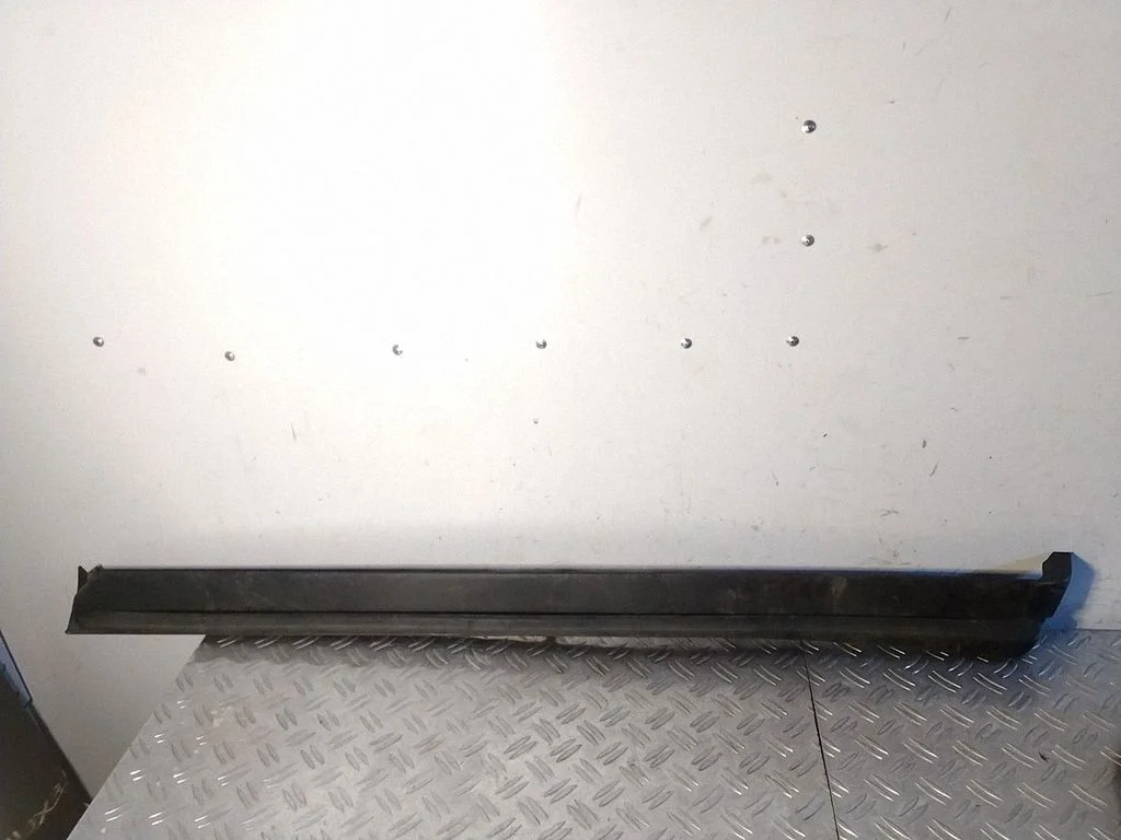 Front door trim (molding) – Lexus RX III (2008-2015)
