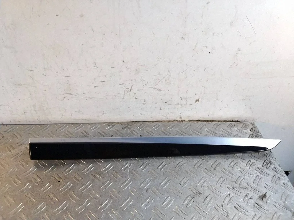 Tagaukse liist (mold) – BMW 5-seeria F10 F11 (2009-2016)