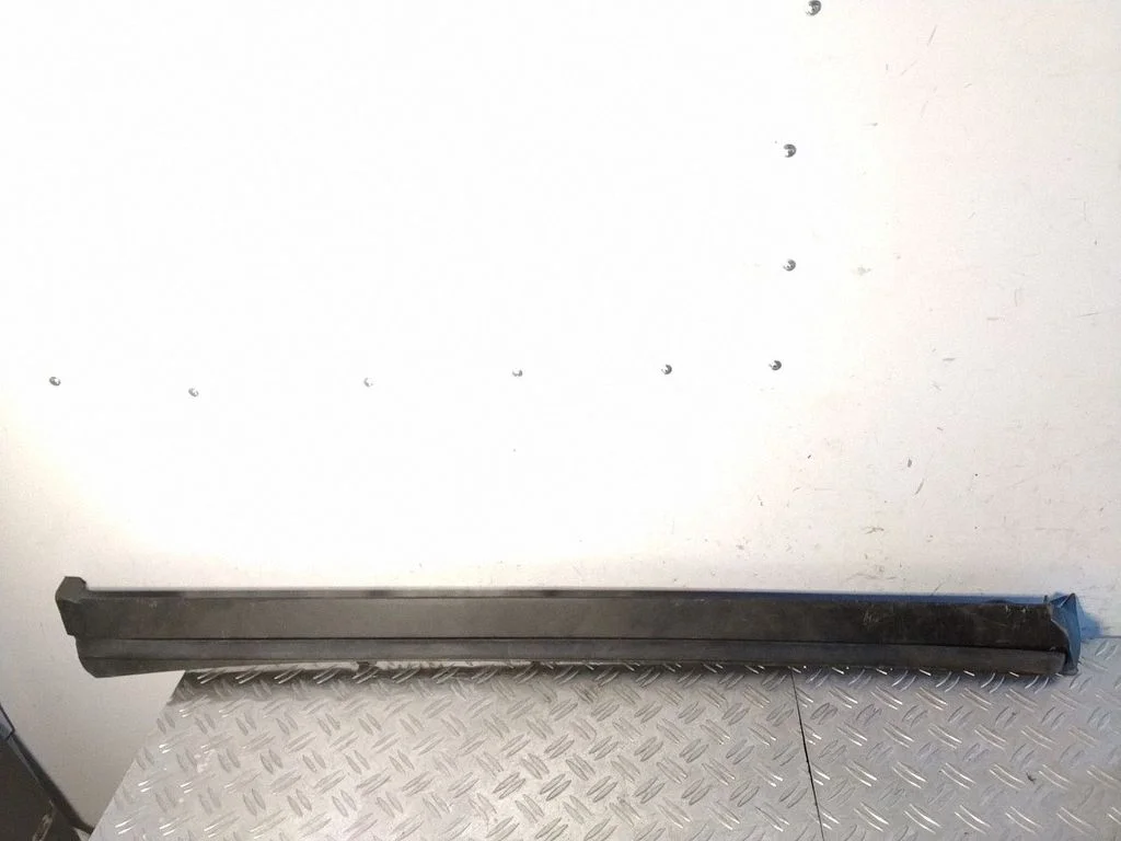 Front door trim (molding) – Lexus RX III (2008-2015)