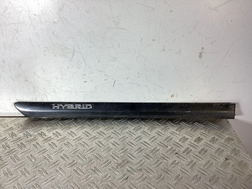 Tagaukse liist (mold) – Lexus RX III (2008-2015)