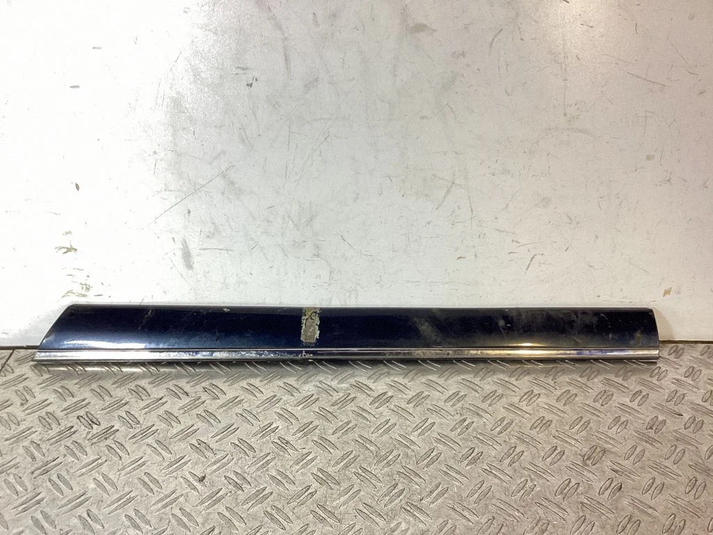 Tagaukse liist (mold) – Mercedes-Benz S-klass W220 (1998-2006)