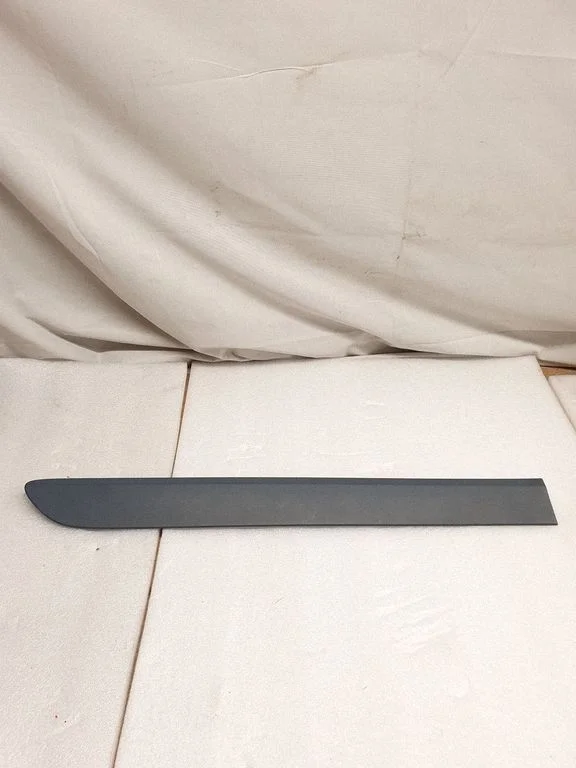 Tagaukse liist (mold) – Mercedes-Benz ML-klass W164 (2005-2011)