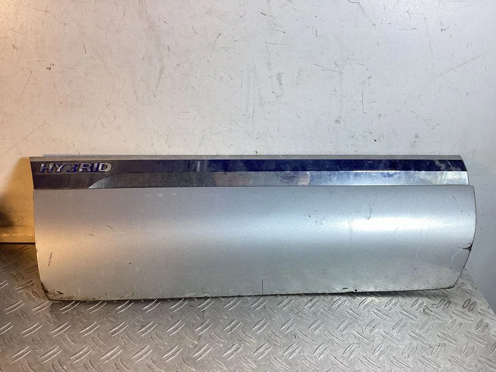Tagaukse liist (mold) – Volkswagen Touareg II (2010-2018)