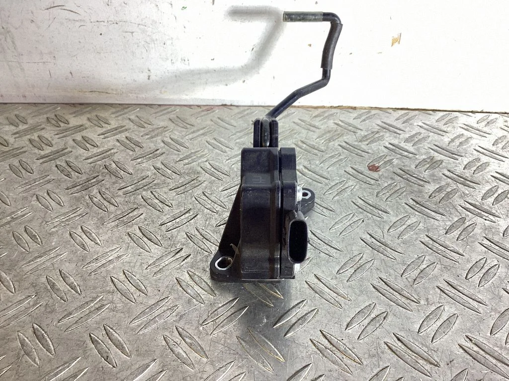 Gaasipedaal – Lexus GS 250 350 300H 450H (2013-)