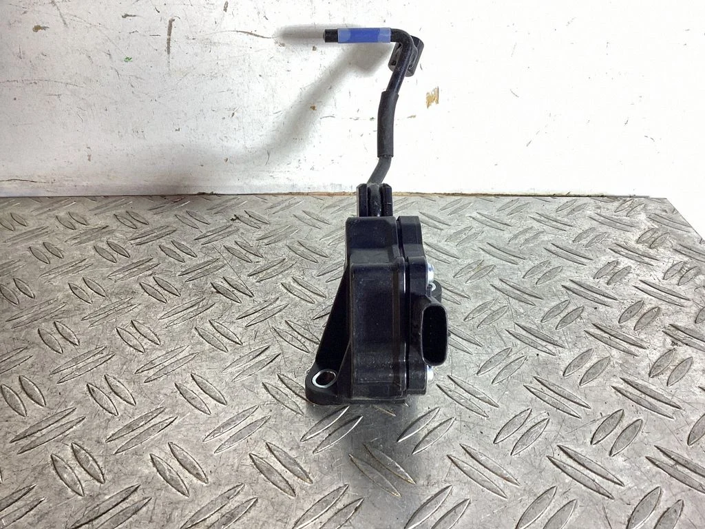 Gaasipedaal – Lexus GS 250 350 300H 450H (2013-)