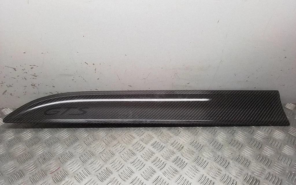 Front door trim (molding) – Porsche Macan (95B) (2019-)