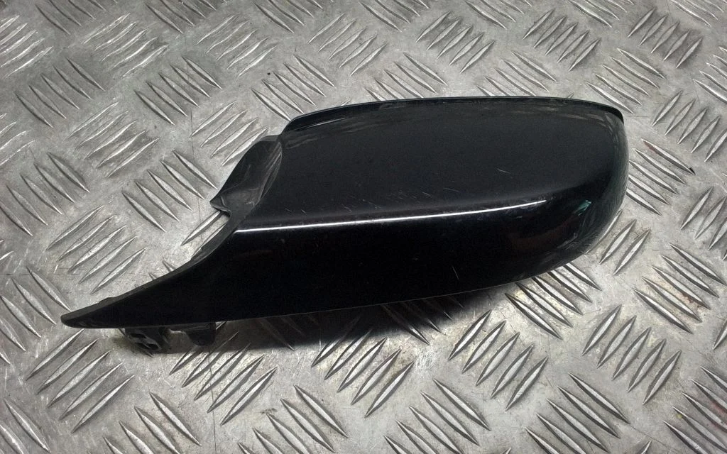 Obudowa lusterka – BMW Seria 7 F01 F02 F03 F04 (2008-2016)