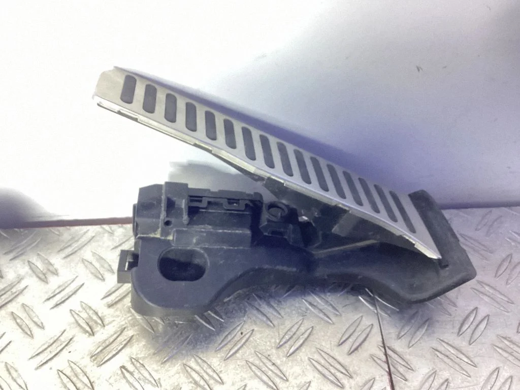 Gaasipedaal – Volkswagen Golf Plus (2005-2013)