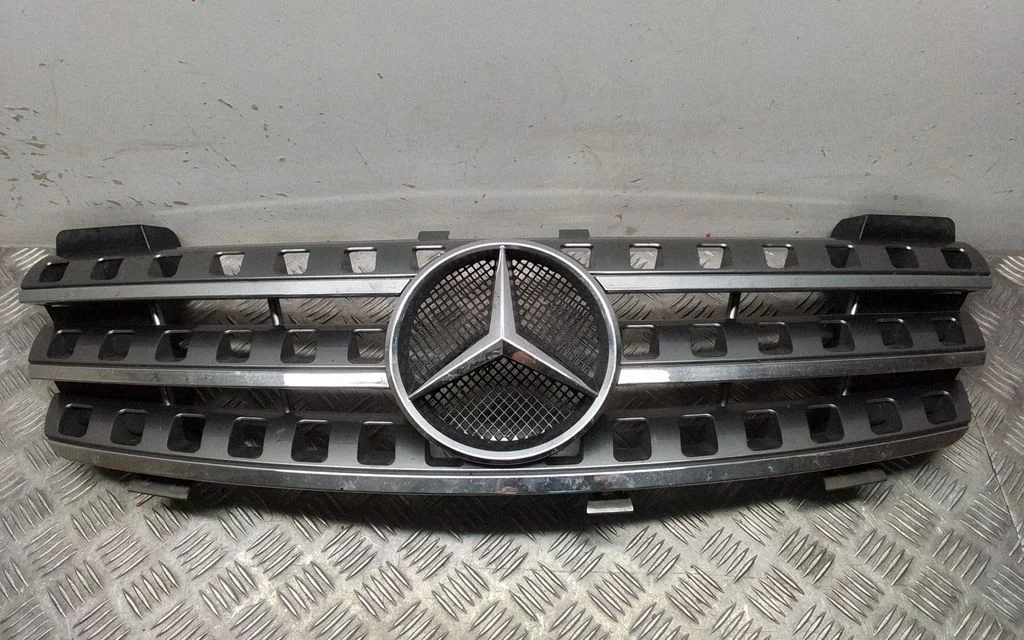 Front grill – Mercedes-Benz ML-Class W164 (2005-2011)