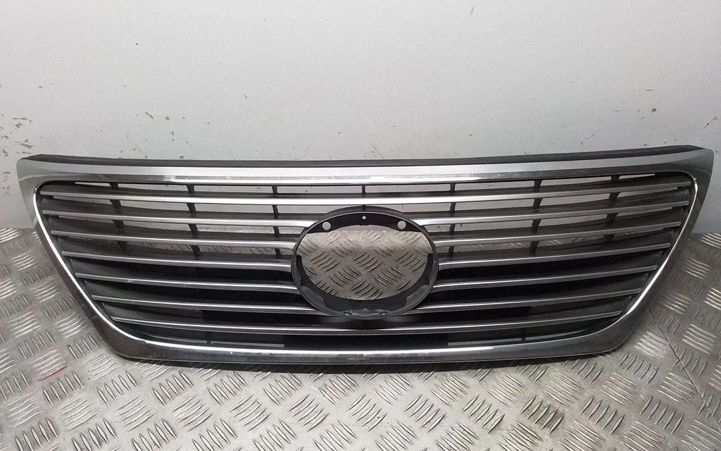 Front grill 5315550070