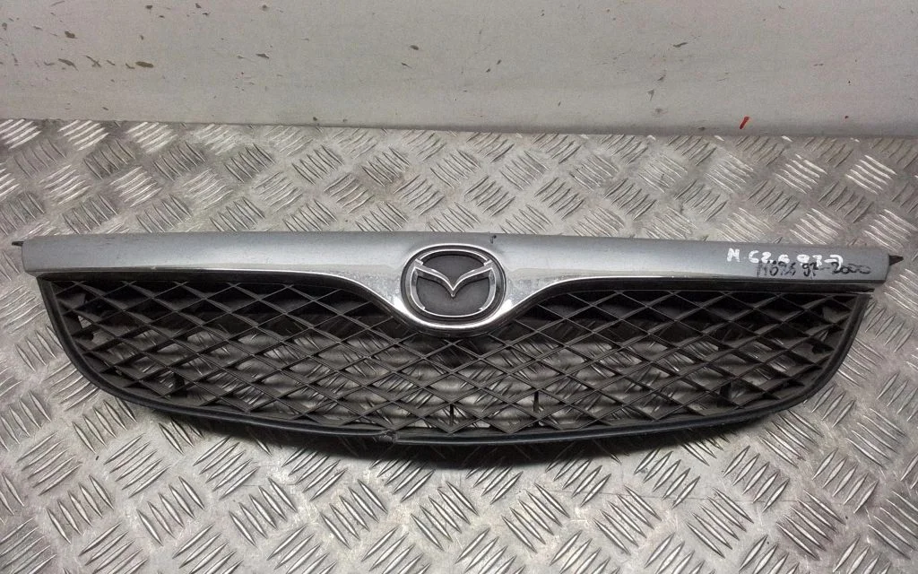 Front grill GE4V50719