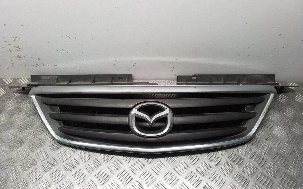 Front grill LC6250712