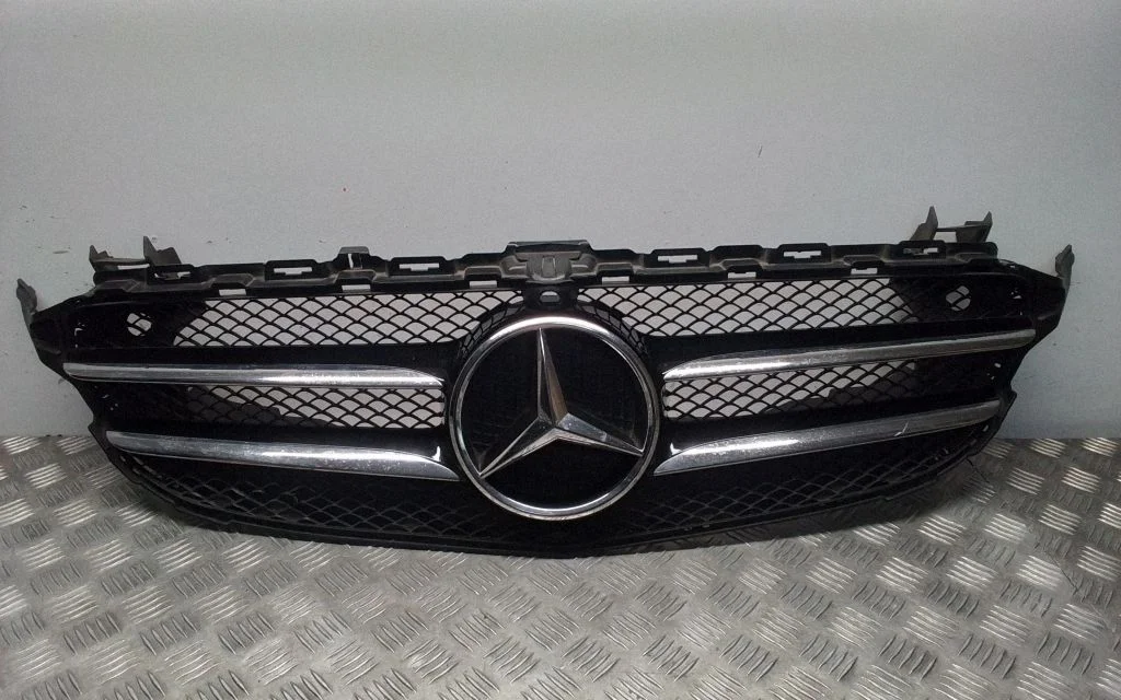 Esivõre – Mercedes-Benz C-klass W205 (2014-2021)