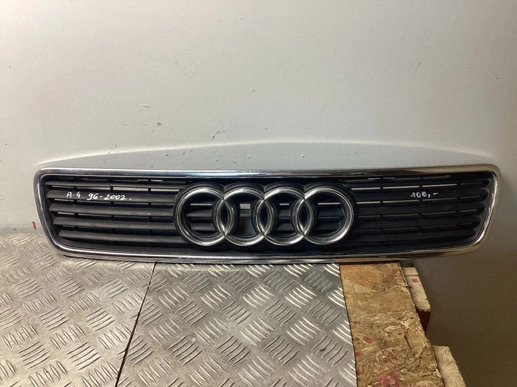 Esivõre – Audi A4 S4 B5 8D (1994-1999)