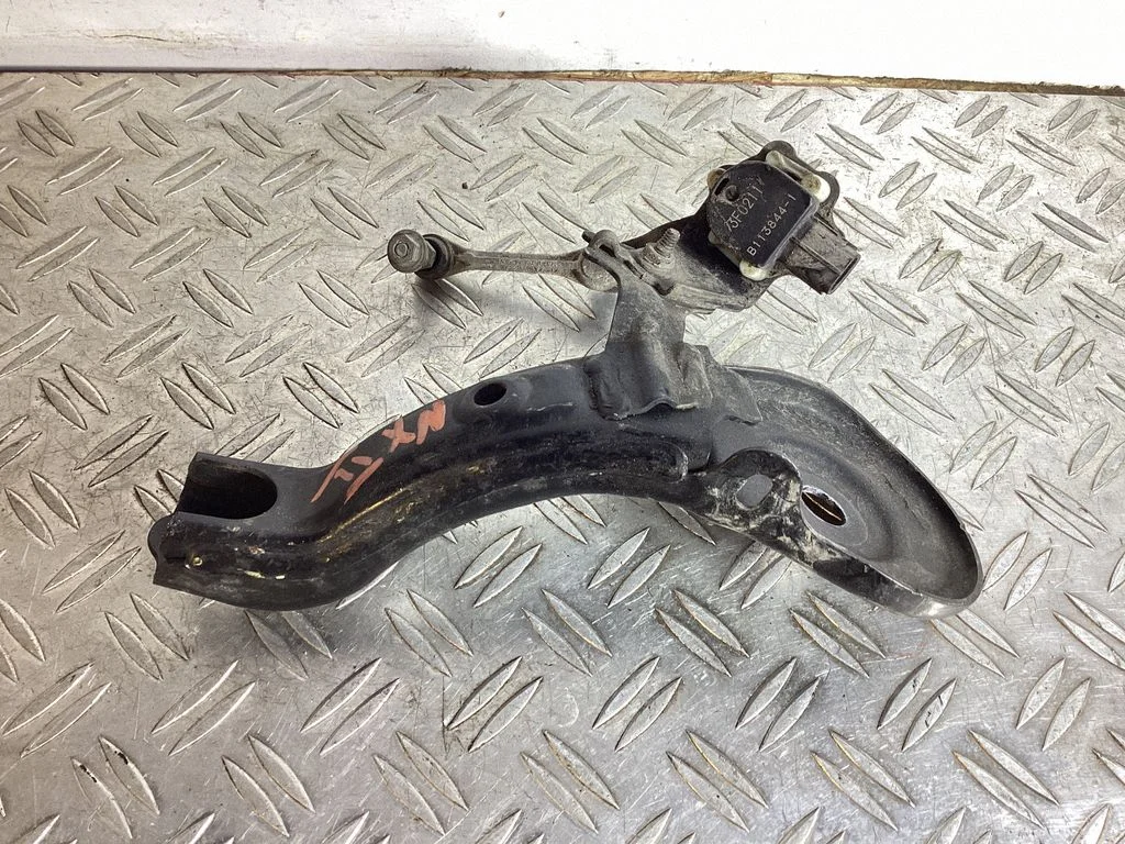 Radiator support slam panel bracket – Lexus NX (2021-)