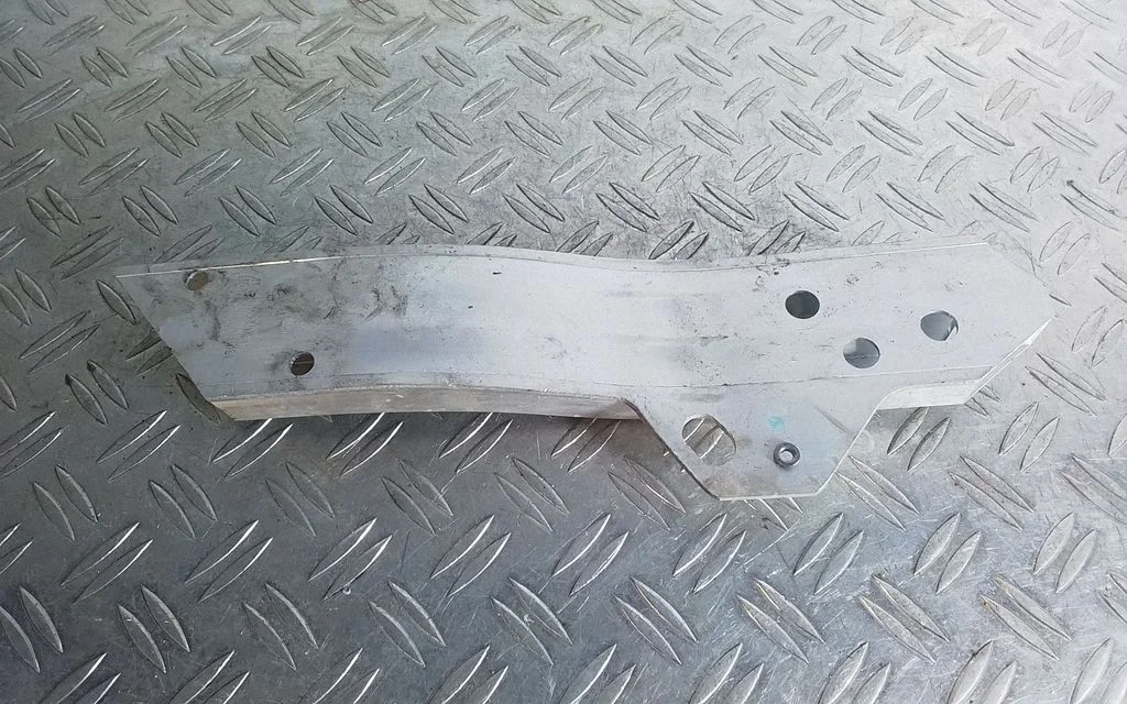 Radiator support slam panel bracket – Mercedes-Benz GLC-Class C253 (2016-)