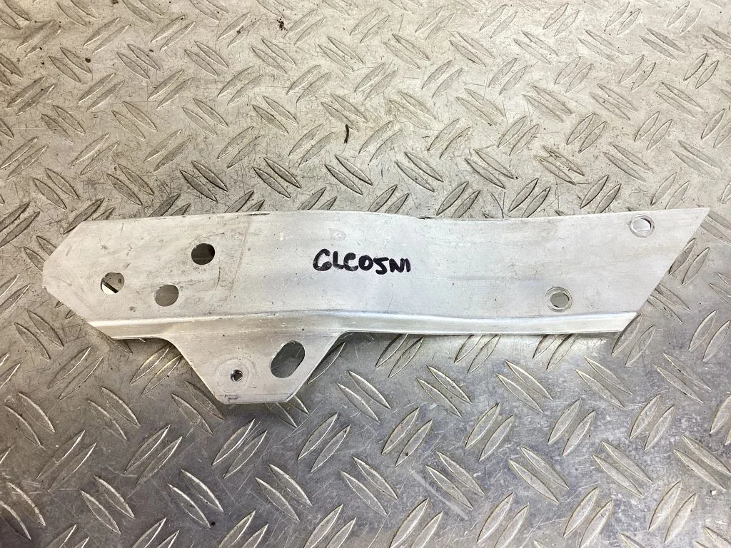 Radiator support slam panel bracket – Mercedes-Benz GLC-Class C253 (2016-)