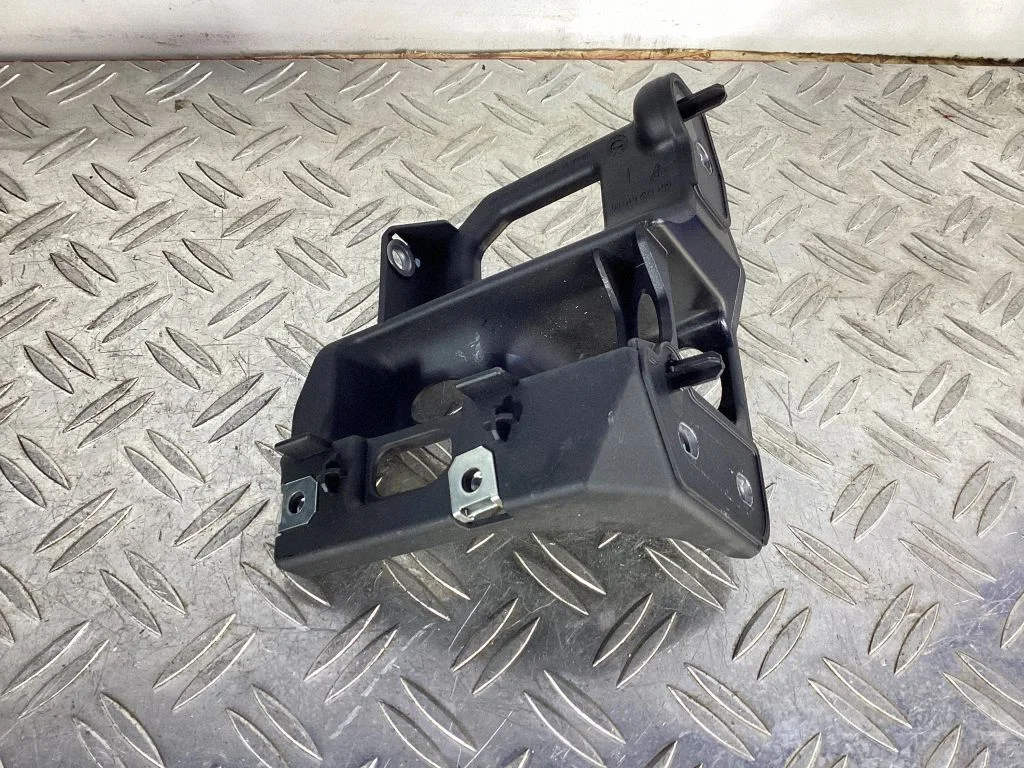 Radiator support slam panel bracket – Porsche 911 991 (2011-2019)