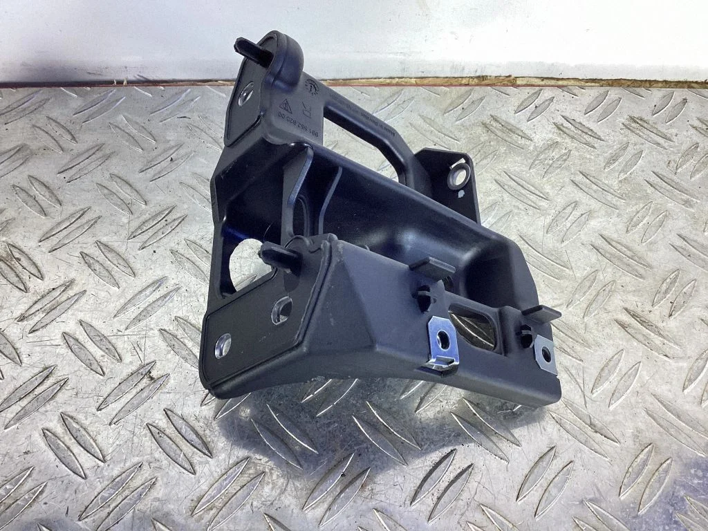 Radiator support slam panel bracket – Porsche 911 991 (2011-2019)
