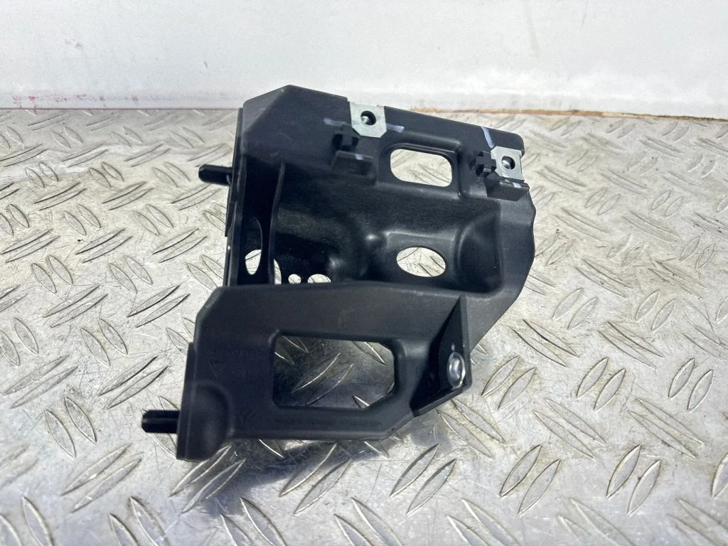 Radiator support slam panel bracket – Porsche 911 991 (2011-2019)