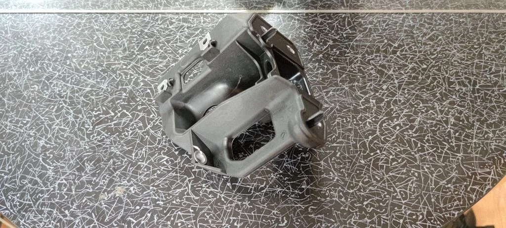 Radiator support slam panel bracket – Porsche 911 991 (2011-2019)