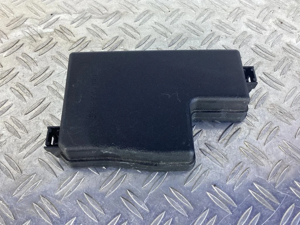 Fuse box cover – Lexus NX (2014-2021)