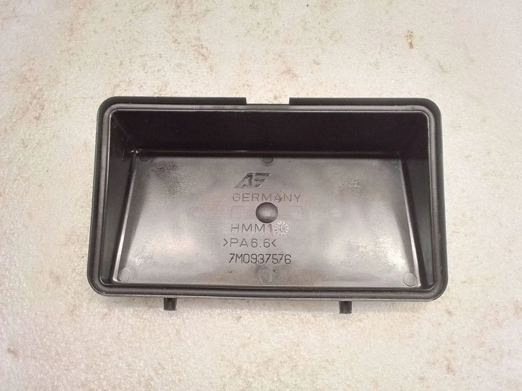 Fuse box cover 7M0937576 – Volkswagen Golf Plus (2005-2013)