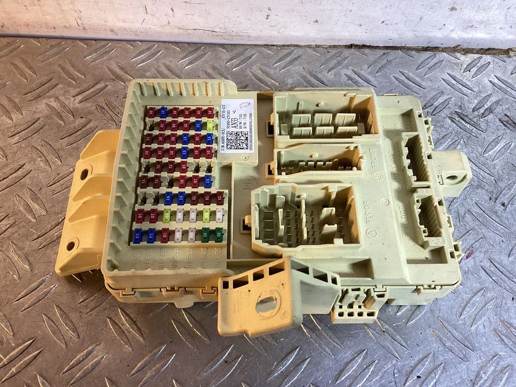 Fuse module – KIA EV6 (2021-)