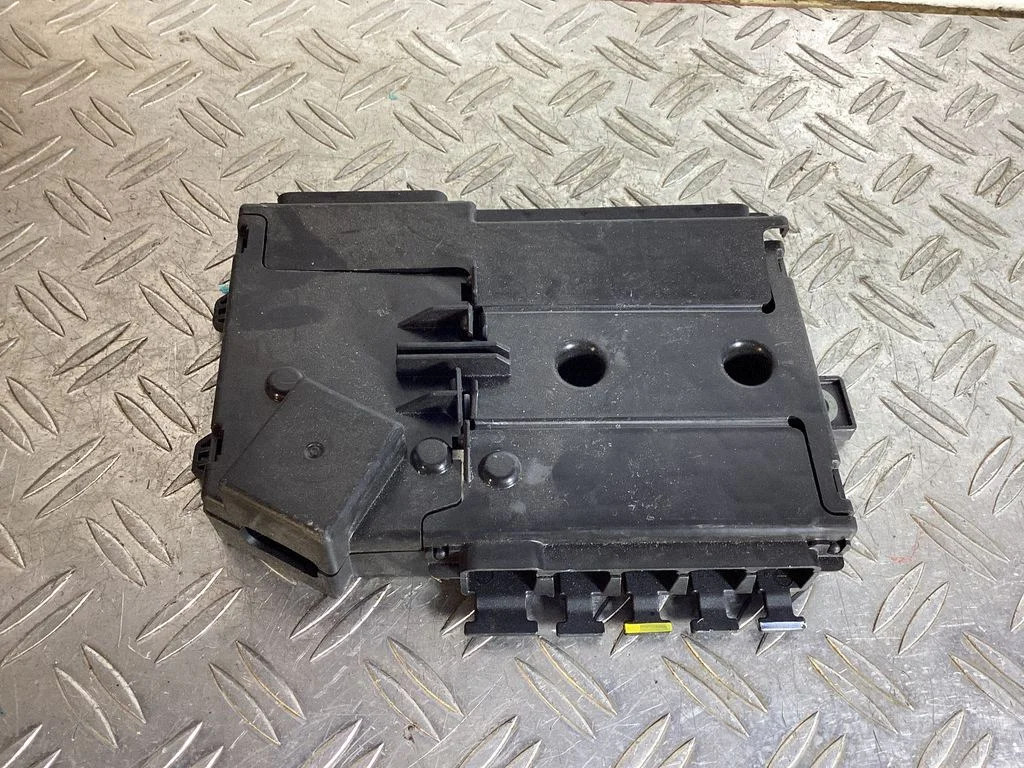 Fuse module – Mercedes-Benz GLC-Class C253 (2016-)
