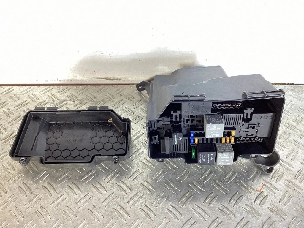 Fuse module – Mercedes-Benz GLC-Class C253 (2016-)