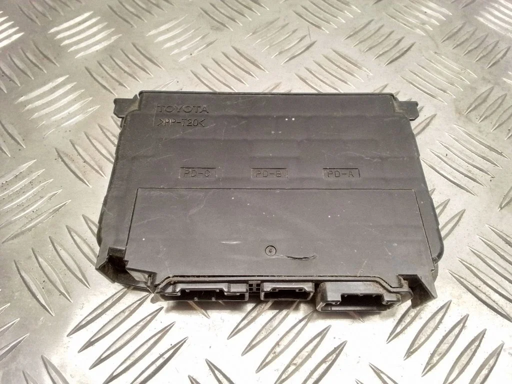 Fuse module – Lexus RX III (2008-2015)