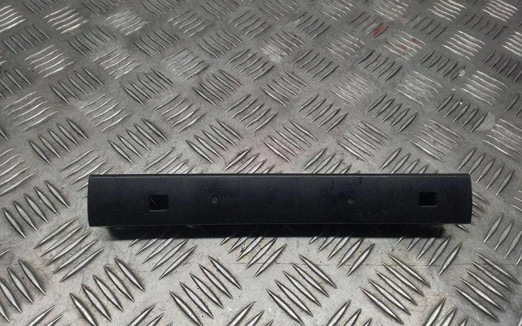 Other interior part – Tesla Model Y (2020-)