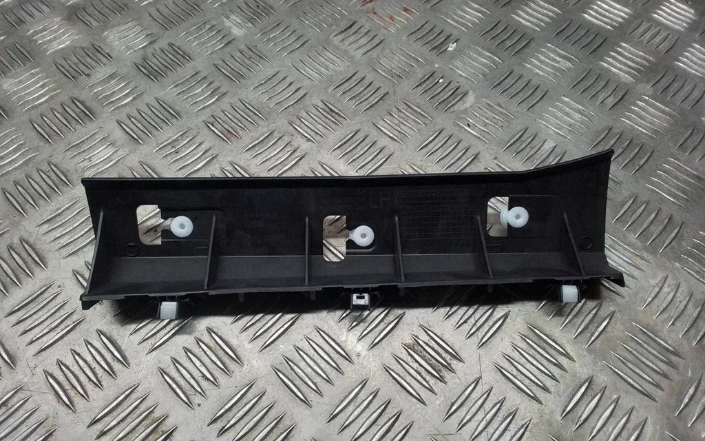 Other interior part – Tesla Model Y (2020-)