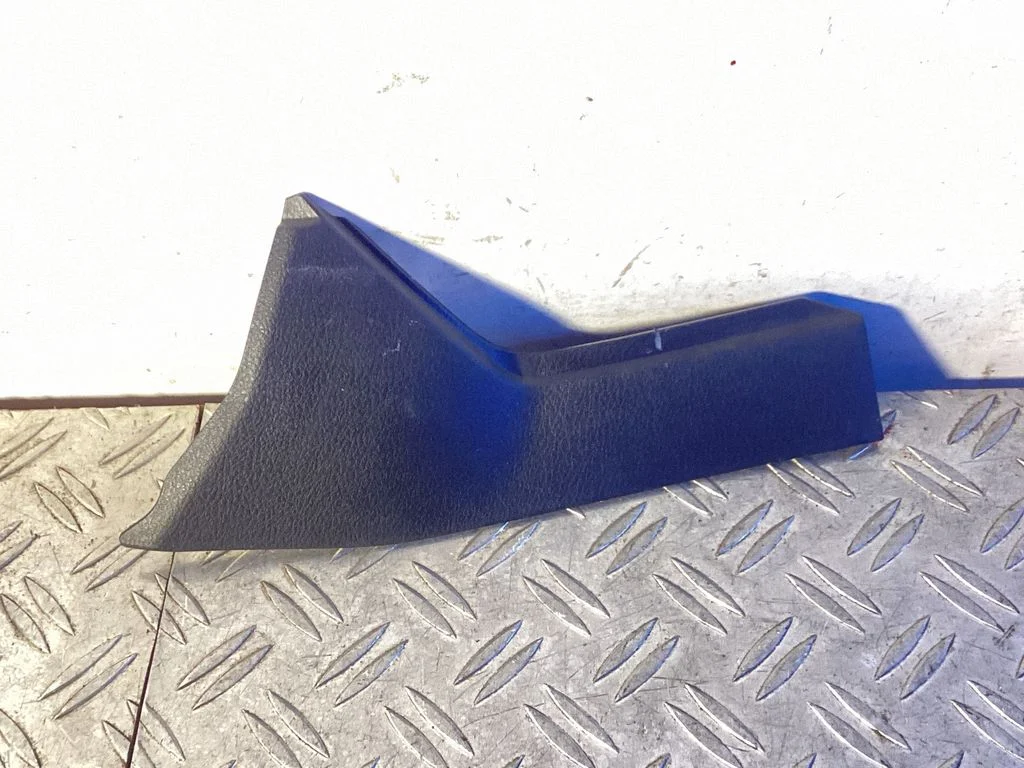 Other interior part – Lexus IS III XE30 (2013-2020)