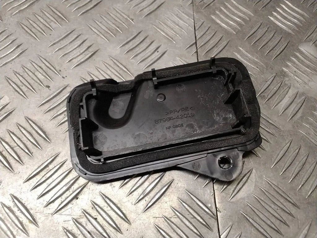 Other interior part – Toyota RAV 4 (XA50) (2018-)