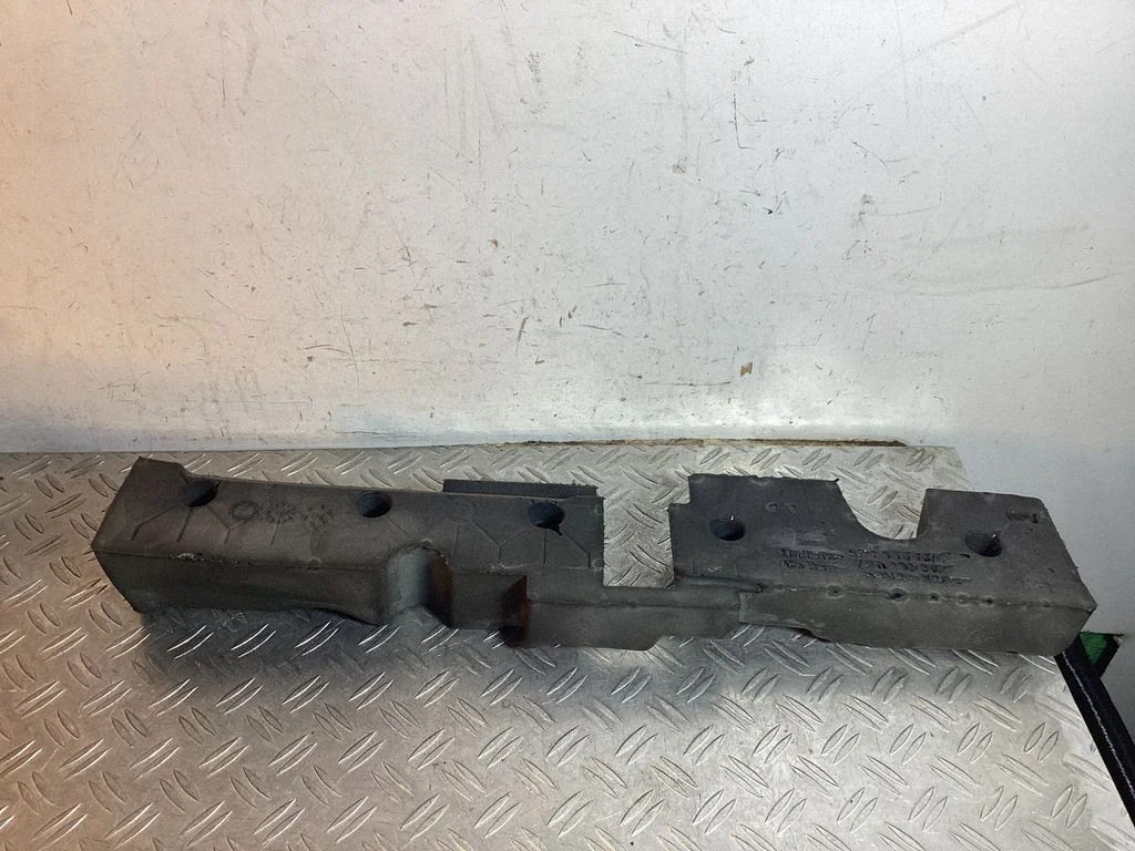 Cita salona detaļa 7P0863802