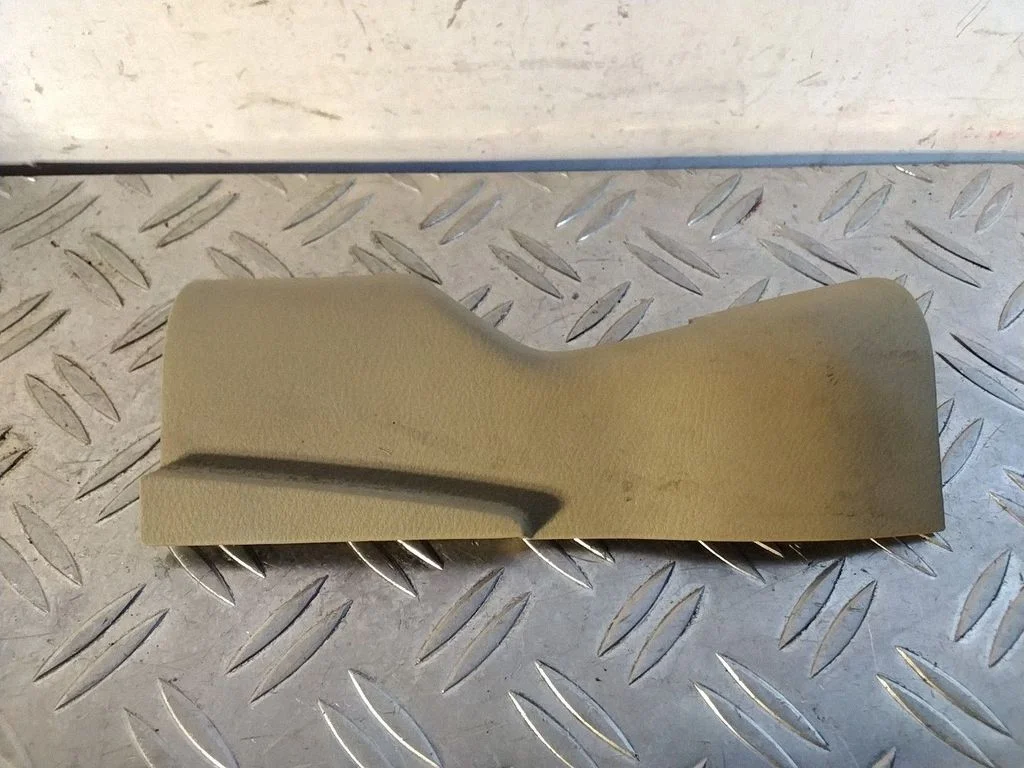 Other interior part – Honda CR-V (2007-2012)