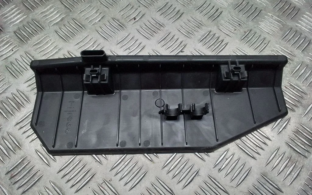 Other interior part – Tesla Model Y (2020-)