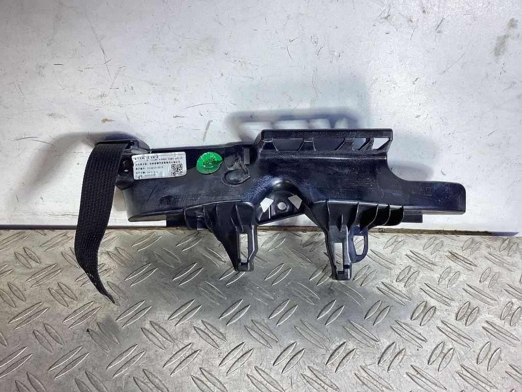 Other interior part – Tesla Model Y (2020-)