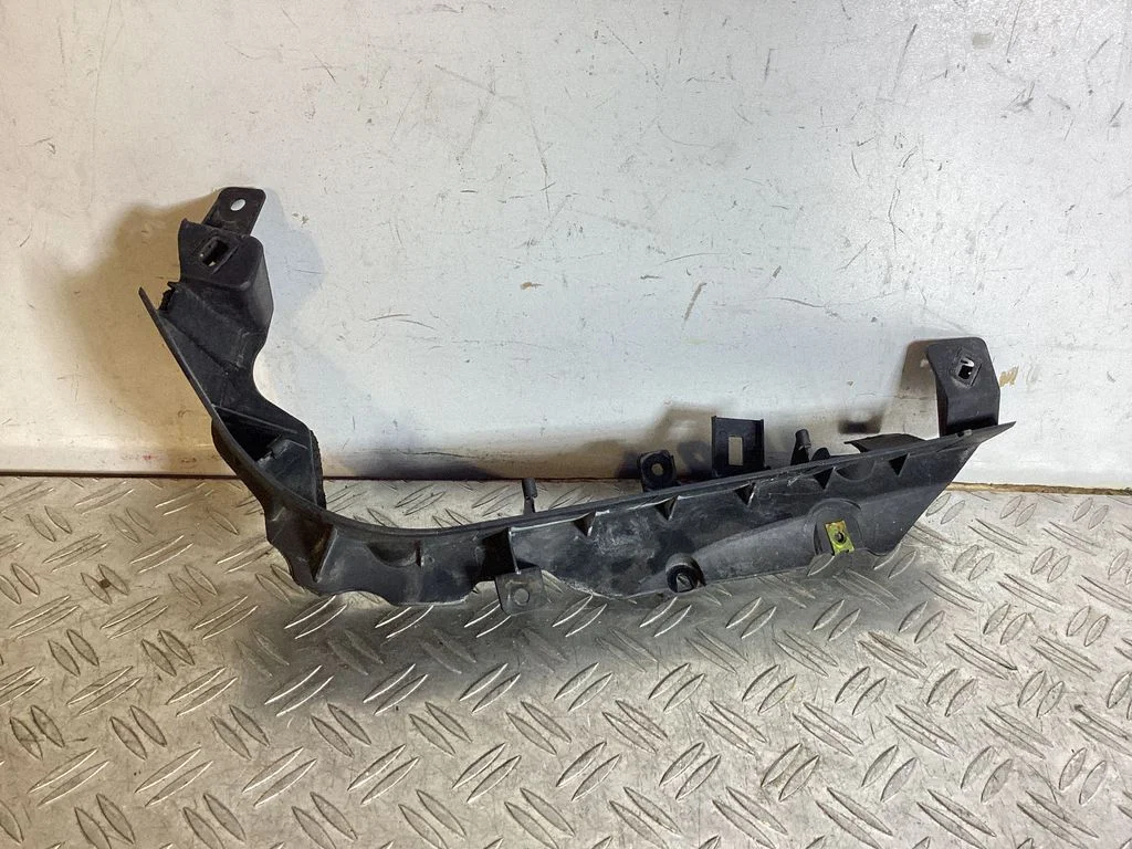 Other engine bay part 97057241300