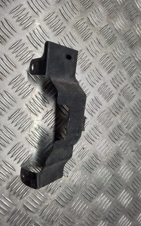 Other engine bay part – Lexus RX 450H (2016-)
