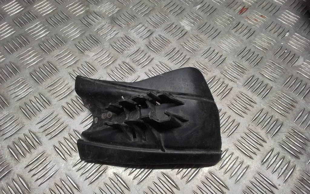 Muu välisosa 95B615447C