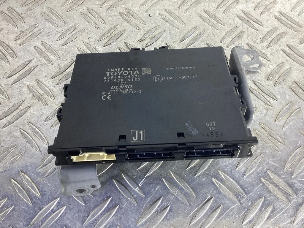 Comfort/convenience module – Lexus RC (2014-)